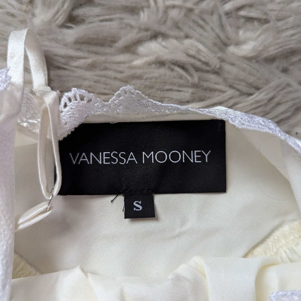 NWT Vanessa Mooney Jolene Dress in White Limited Edition - Picture 13 of 16